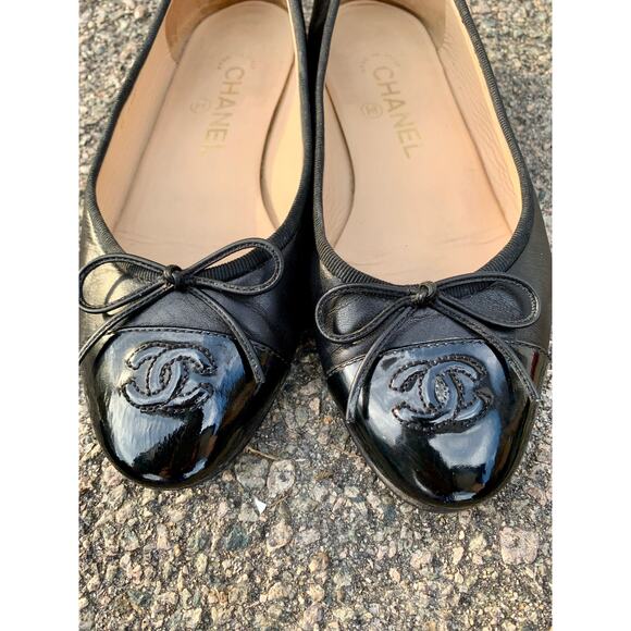 Authentic Chanel Lambskin Leather Ballet Flats 36.5 Black CC Bow Patent Cap Toe - Picture 9 of 16